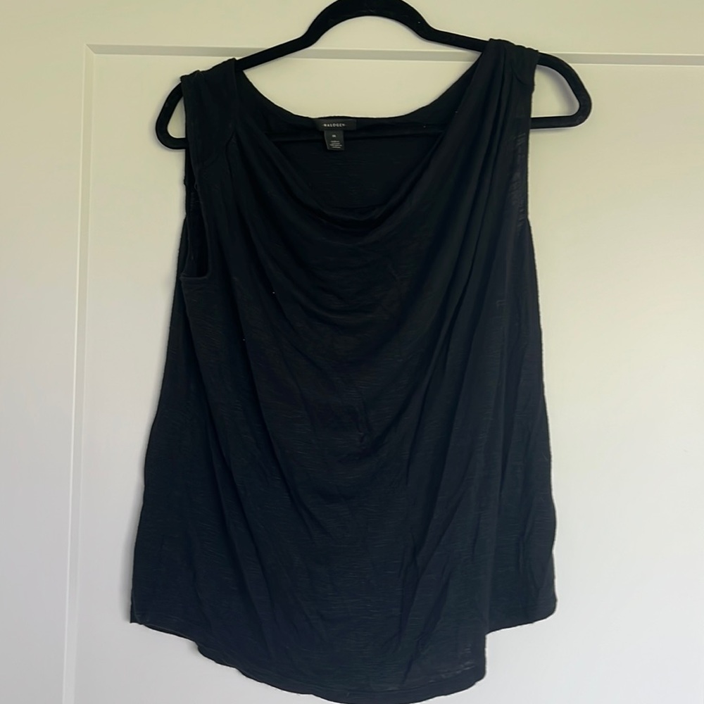Halogen Black Tank